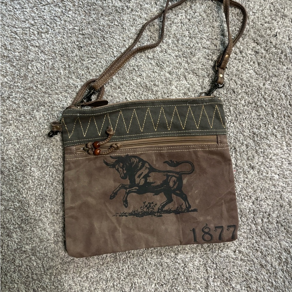 Myra brand new purse